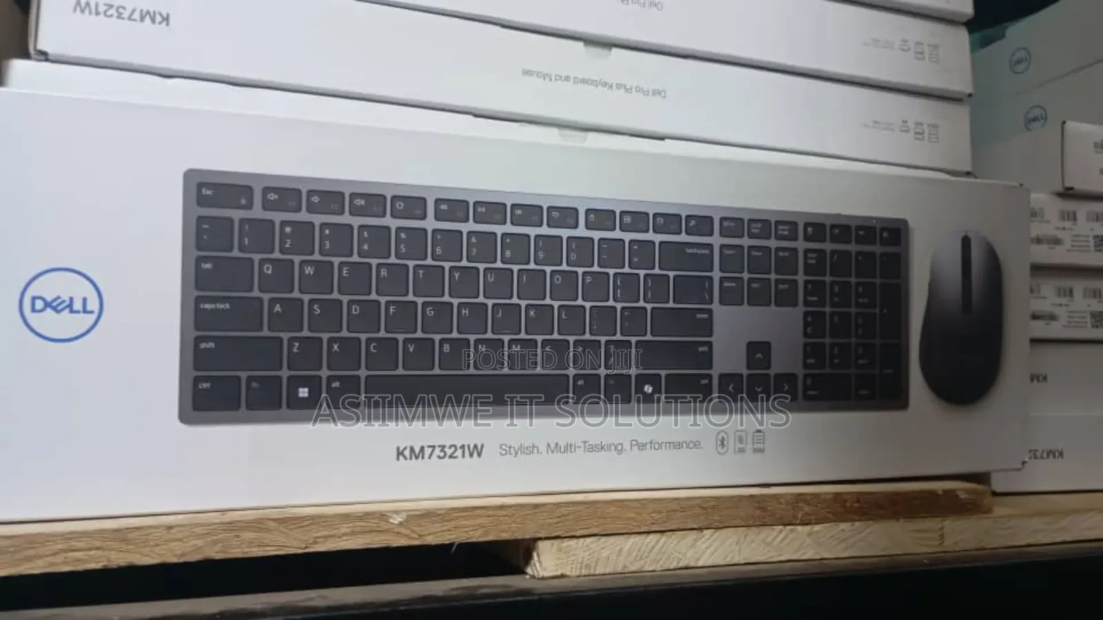 Dell Premier Multi-Device Wireless Keyboard and Mouse (Km7321w).