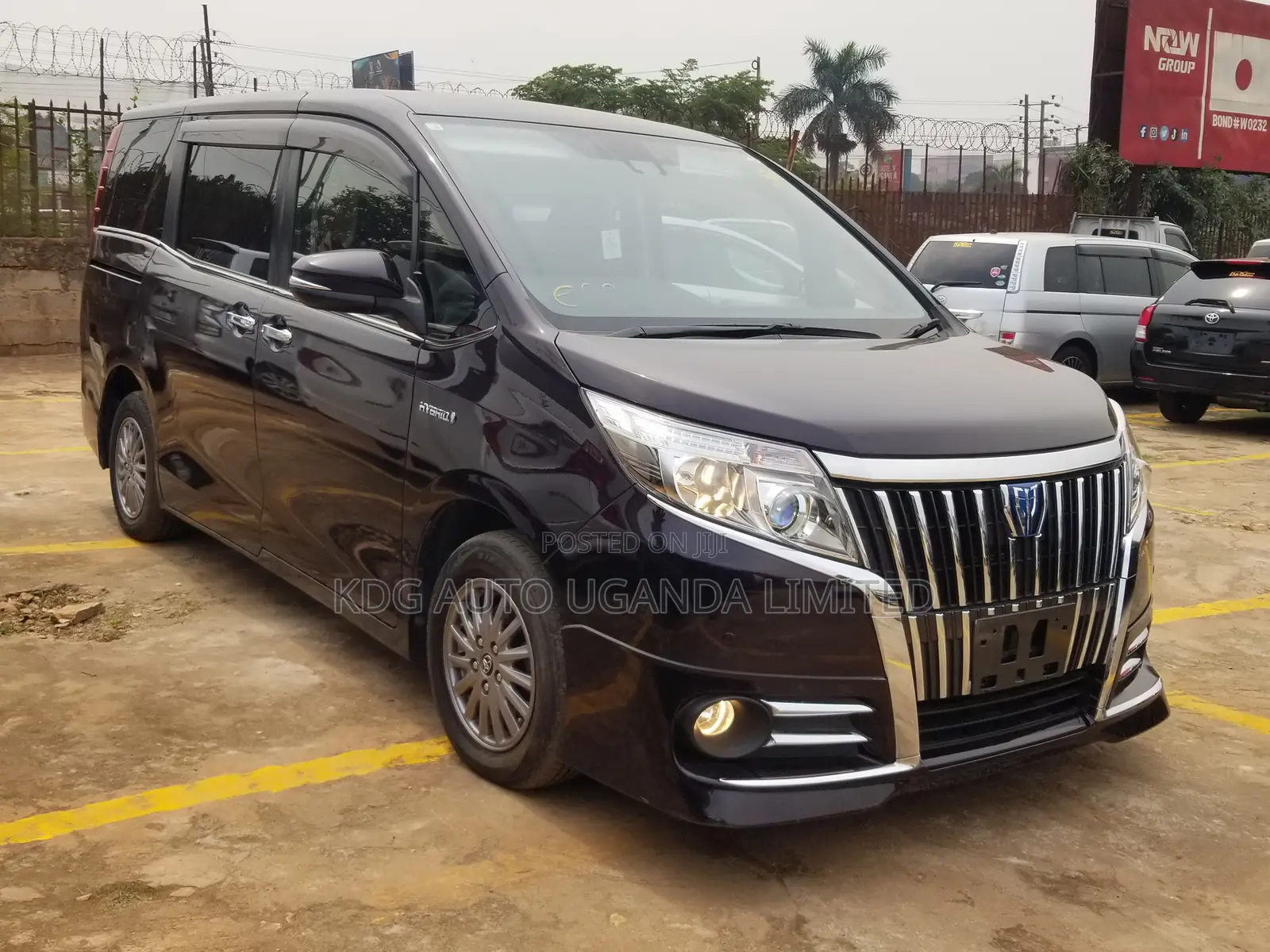 Toyota Esquire 2016 Black