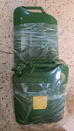 Army Metallic Jerican for Storing Fuel