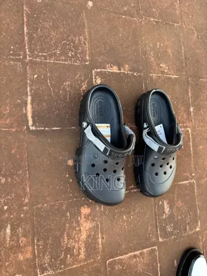 Iconic Crocs. Pure Black Original Crocs