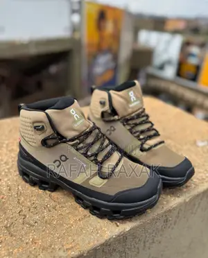 Men’S On Cloudrock Mid Waterproof Hiking Sneaker Boots