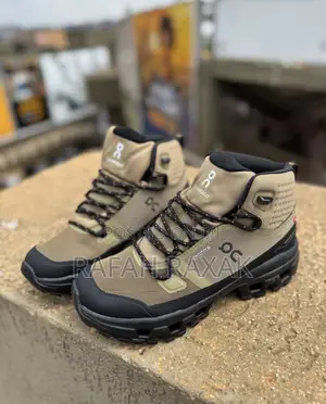 Men’S On Cloudrock Mid Waterproof Hiking Sneaker Boots