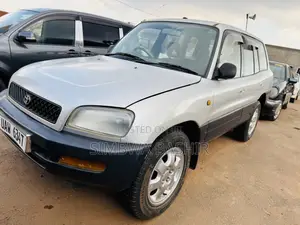Toyota RAV4 1999 Silver