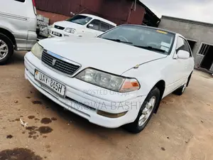 Toyota Mark II 2000 White