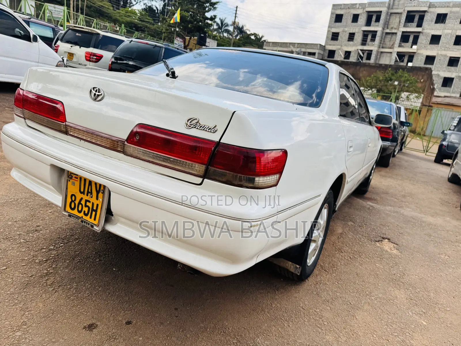 Toyota Mark II 2000 White