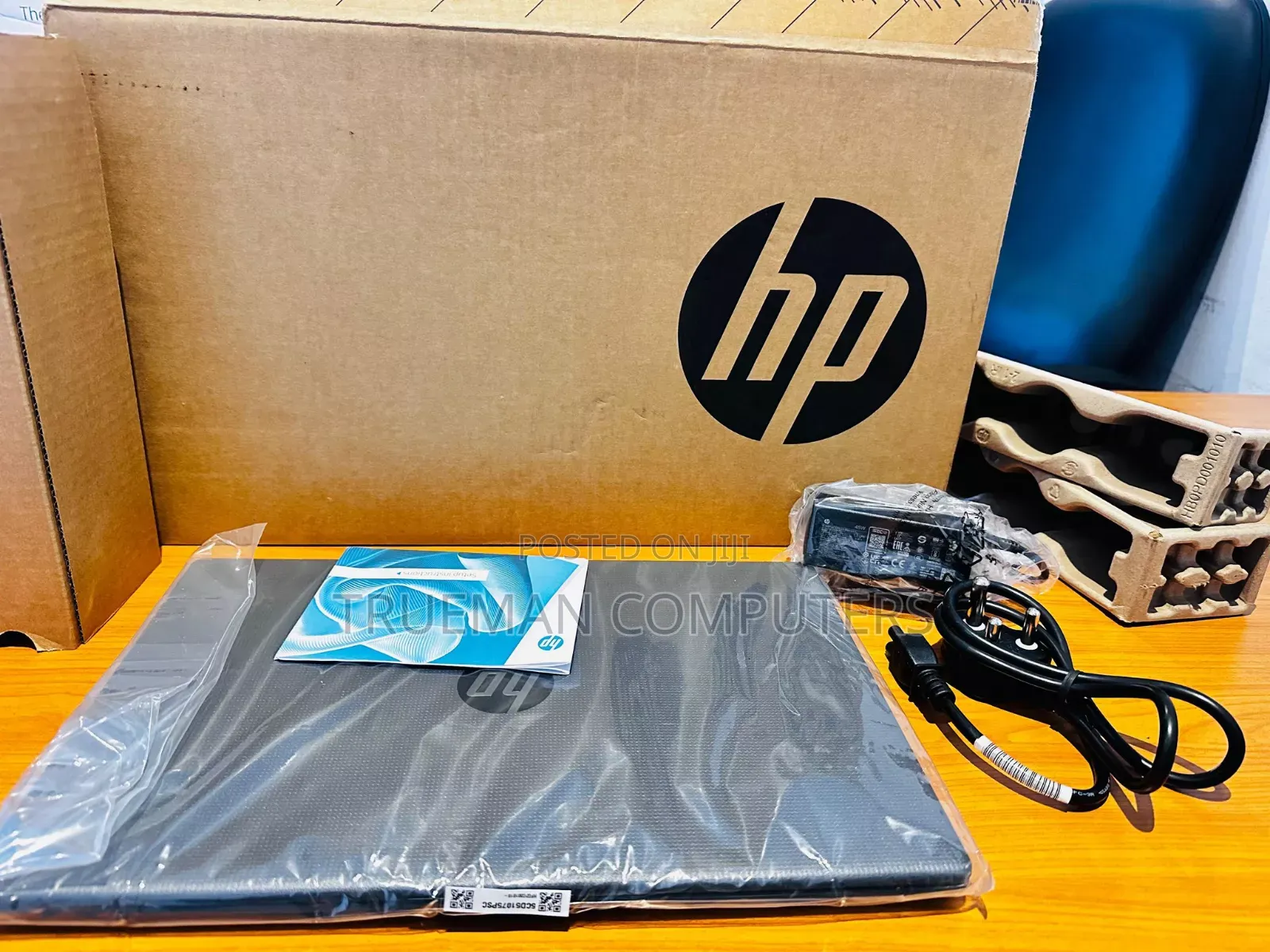 New Laptop HP 250 G10 8GB Intel Core i5 SSD 256GB