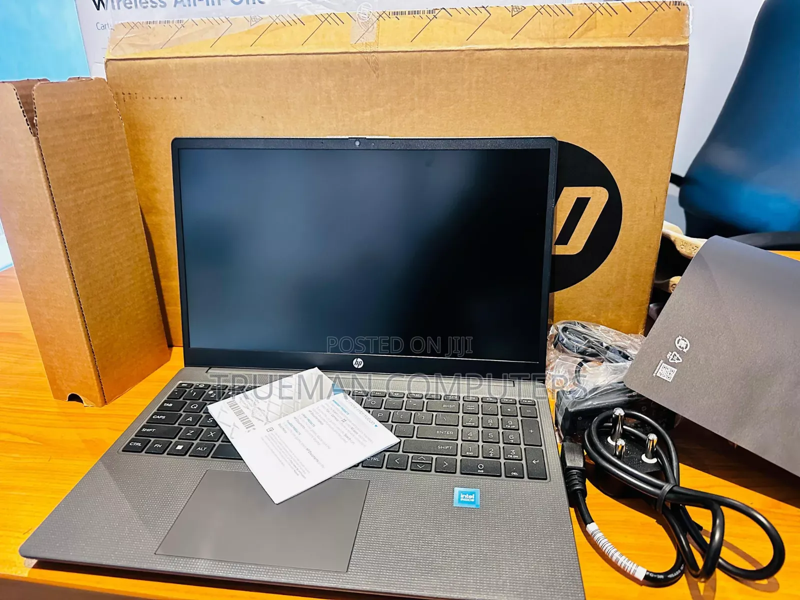 New Laptop HP 250 G10 8GB Intel Core i5 SSD 256GB