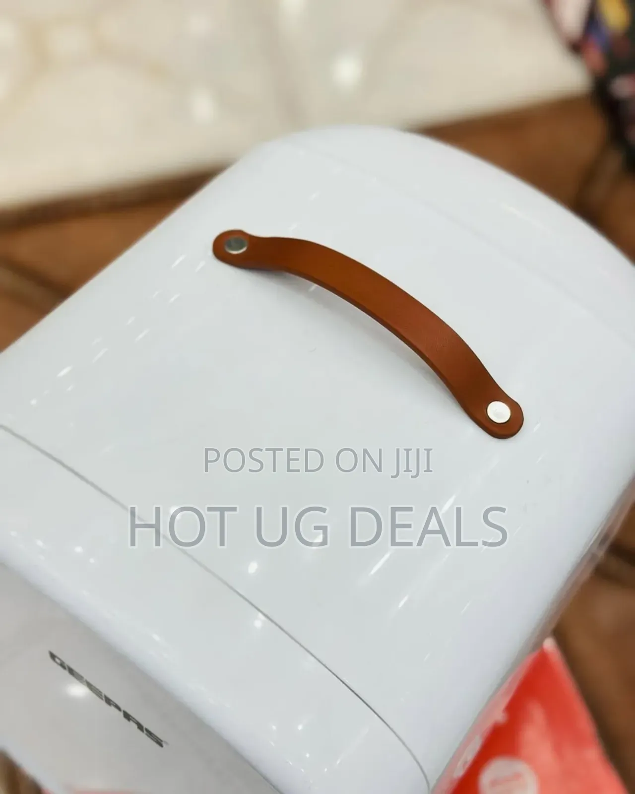 Geepas Mini Refrigerator With Cold Or Warm Function