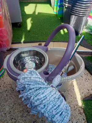 Spin Mop and Bucket System.
