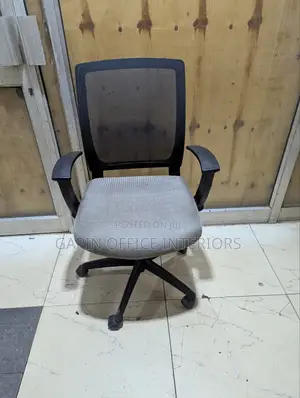 Second Hand Office Chair, Adjustable and Price Negotiable
