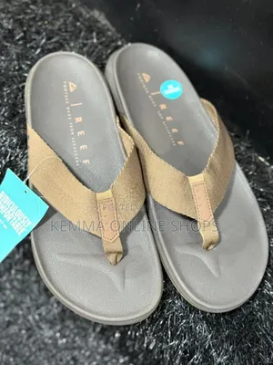 Slip on Reef Strap Sandals