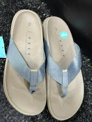 Slip on Reef Strap Sandals
