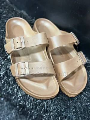 Slip on Reef Strap Sandals
