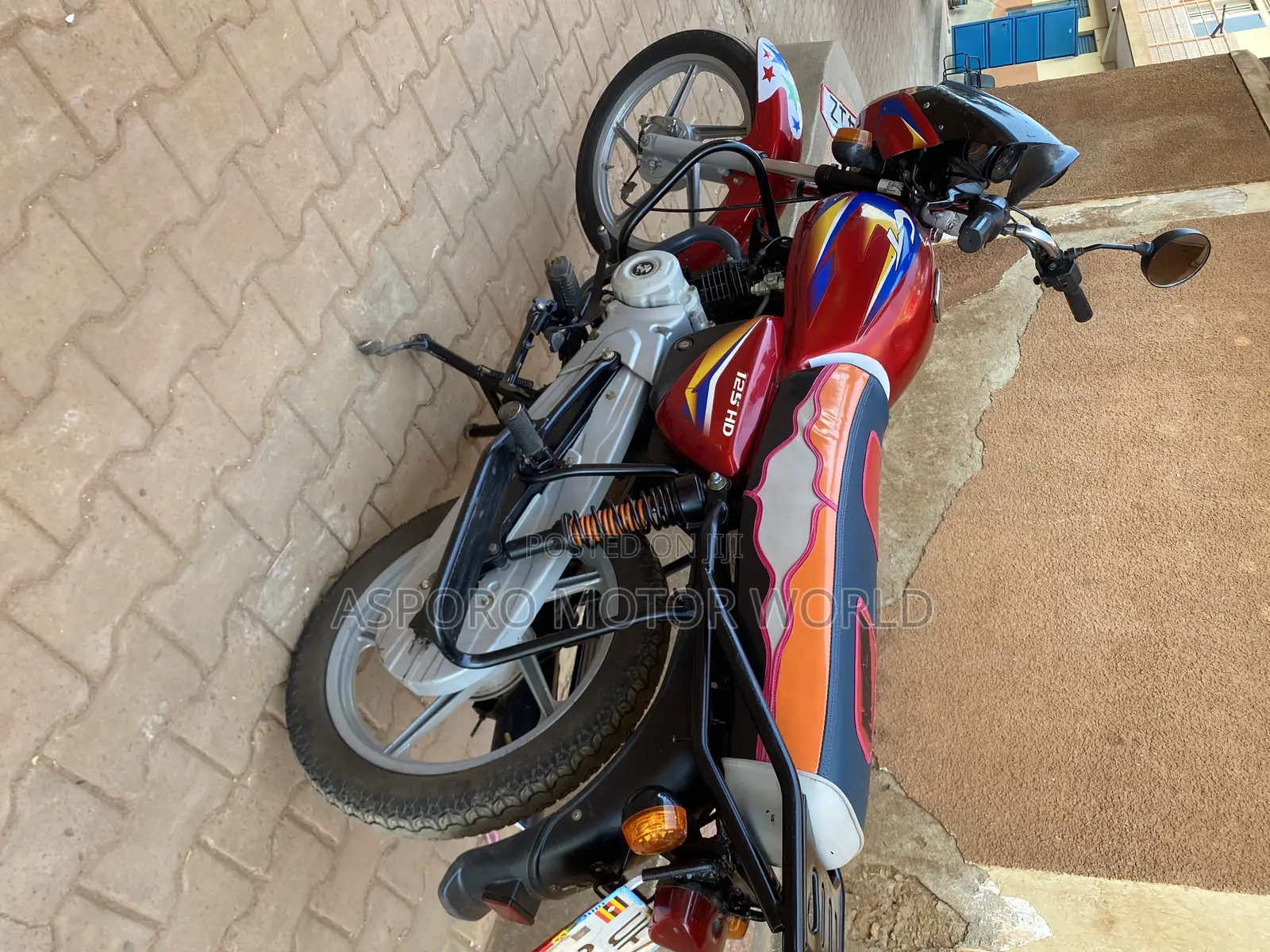 Bajaj Boxer 125 2023 Red
