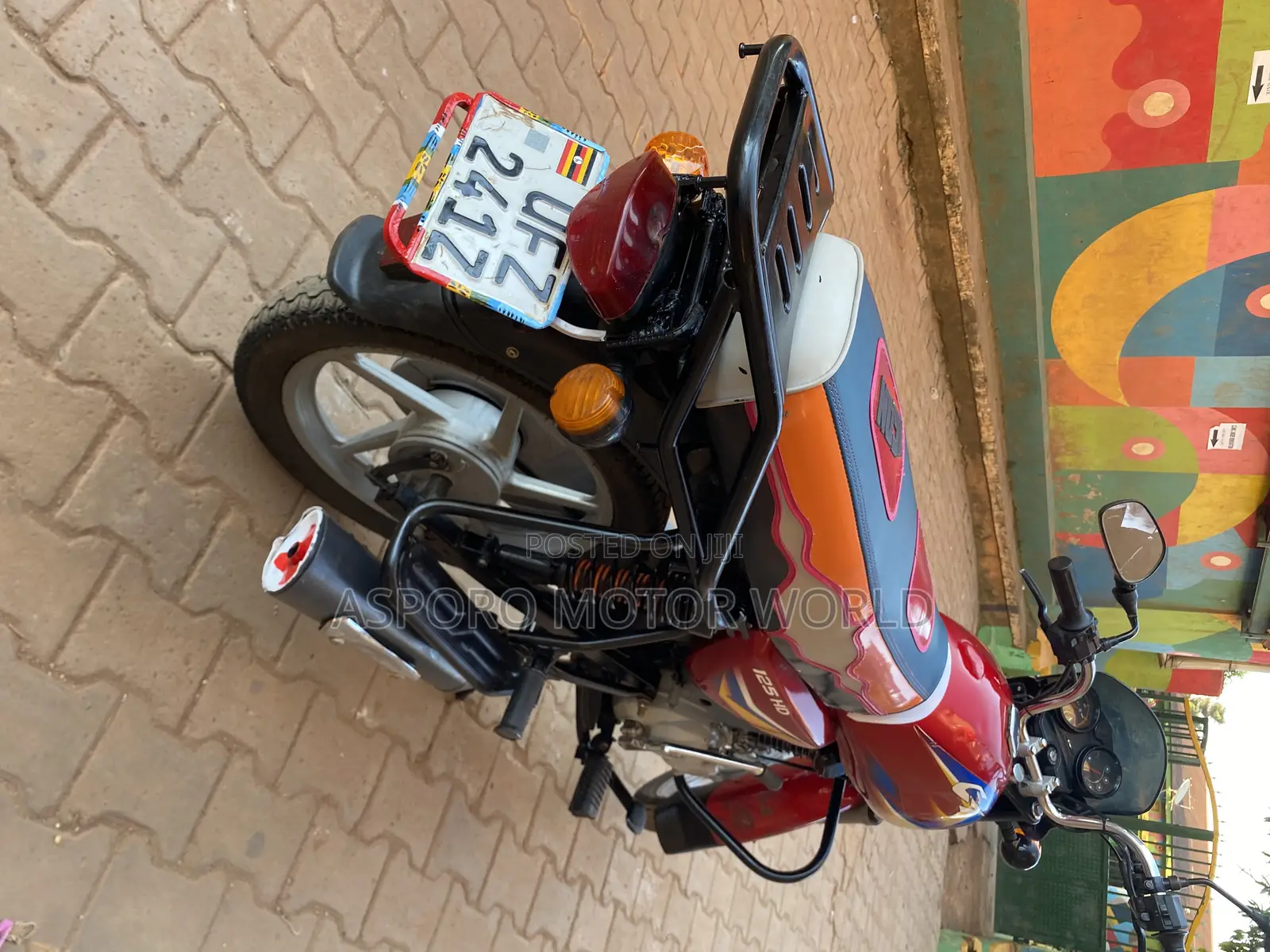 Bajaj Boxer 125 2023 Red