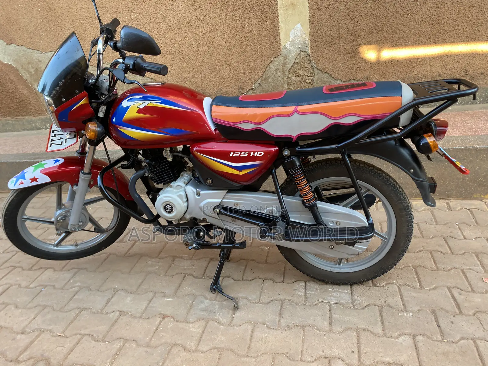 Bajaj Boxer 125 2023 Red