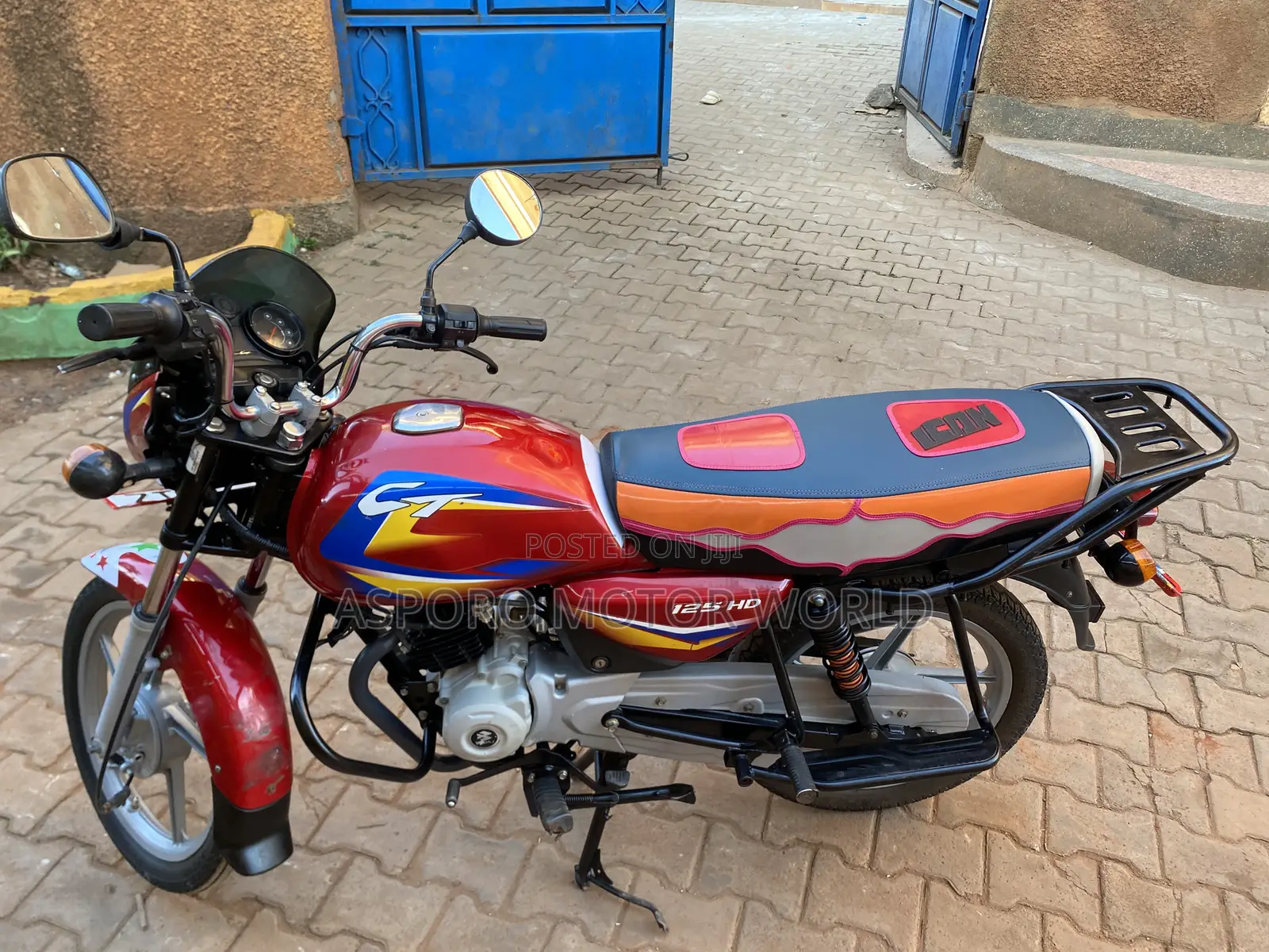 Bajaj Boxer 125 2023 Red