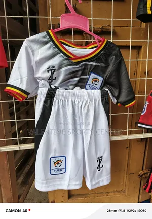 Tiempo Uganda C