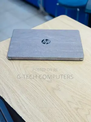 New Laptop HP 14S 8GB AMD Ryzen 5 SSD 256GB