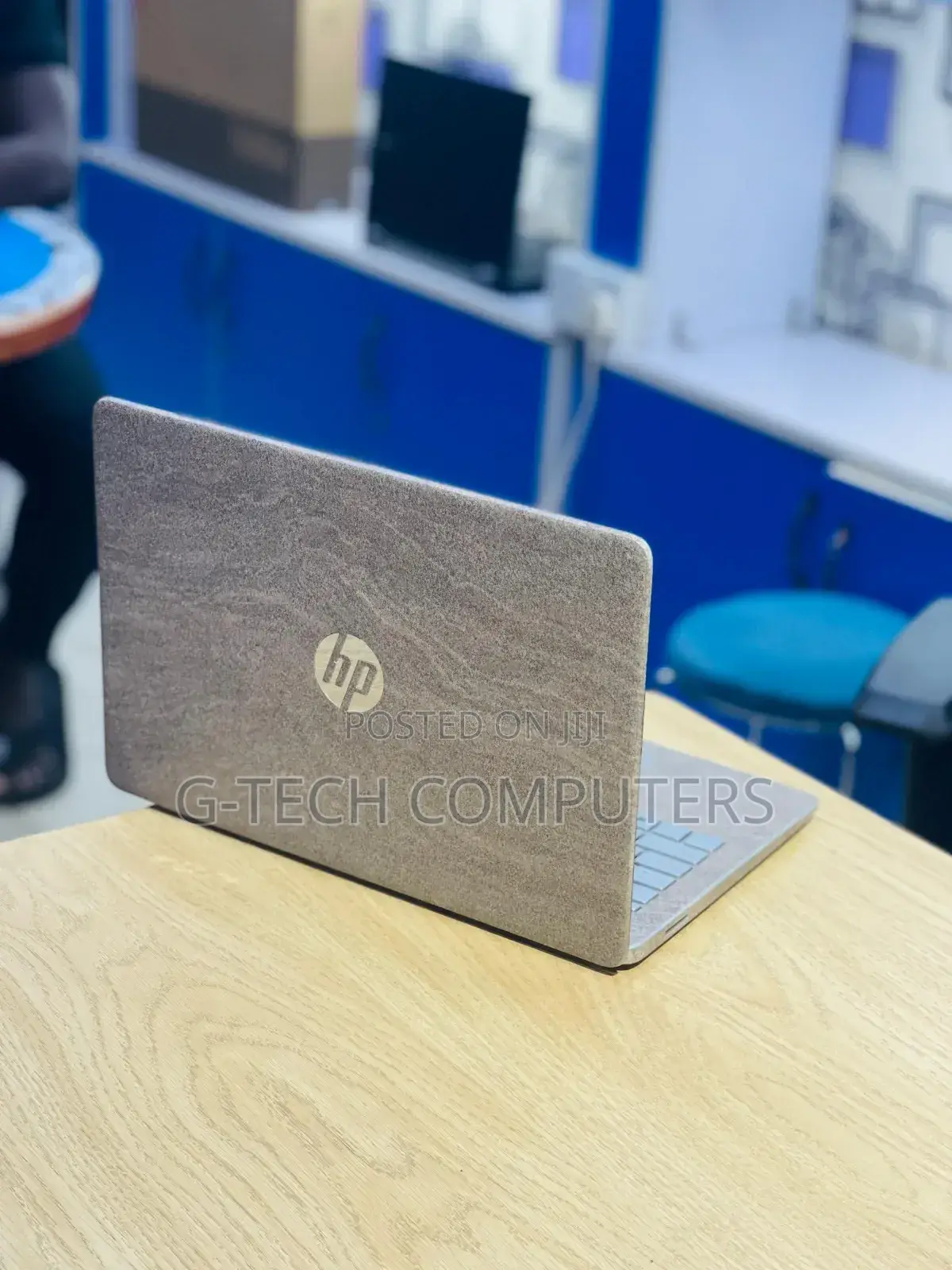 New Laptop HP 14S 8GB AMD Ryzen 5 SSD 256GB