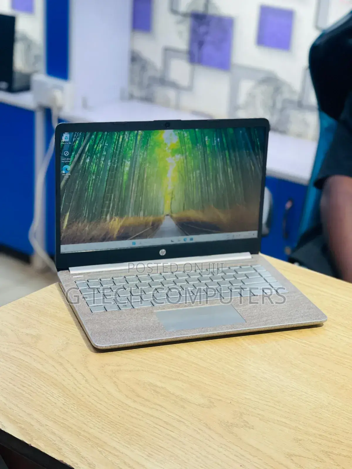 New Laptop HP 14S 8GB AMD Ryzen 5 SSD 256GB