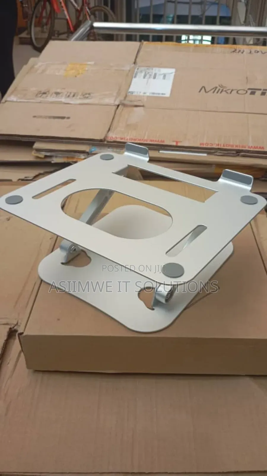 Foldable and Adjustable Laptop Stand.