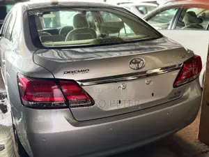 Toyota Premio 1.8 AWD 2018 Silver
