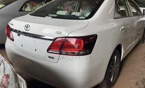 Toyota Premio 1.8 AWD 2016 White