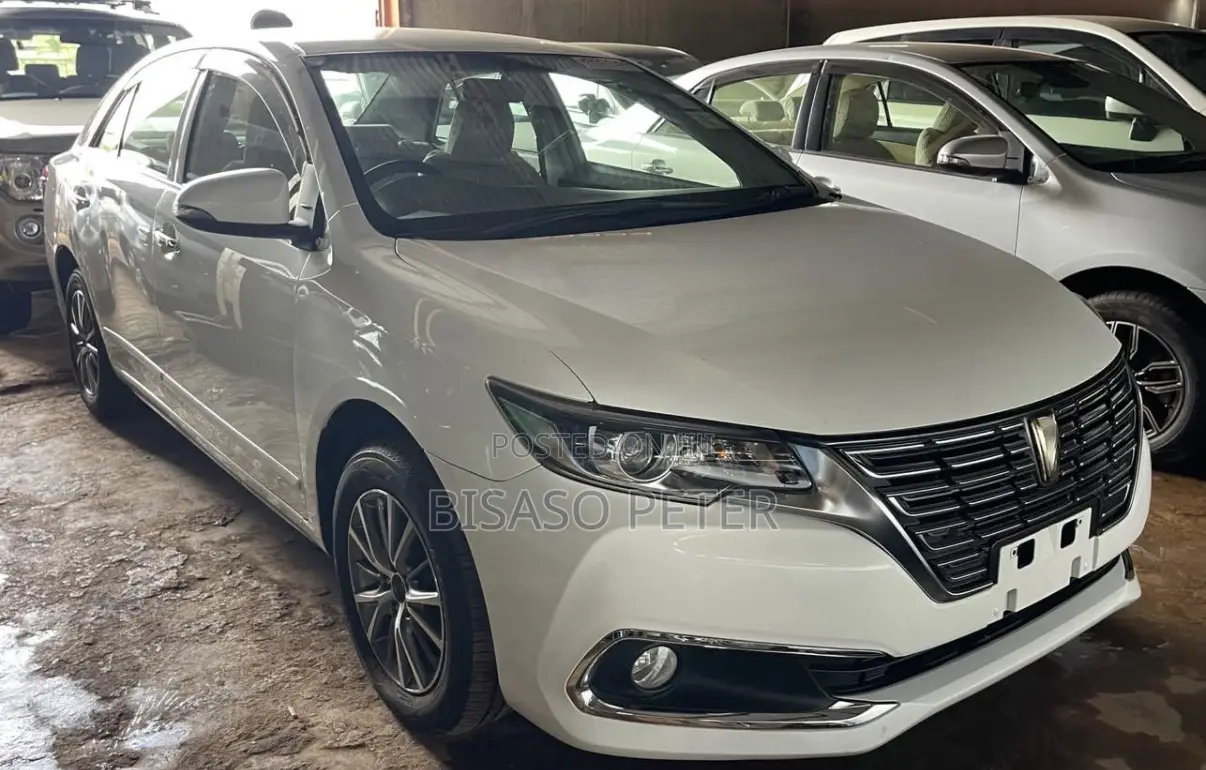 Toyota Premio 1.8 AWD 2016 White