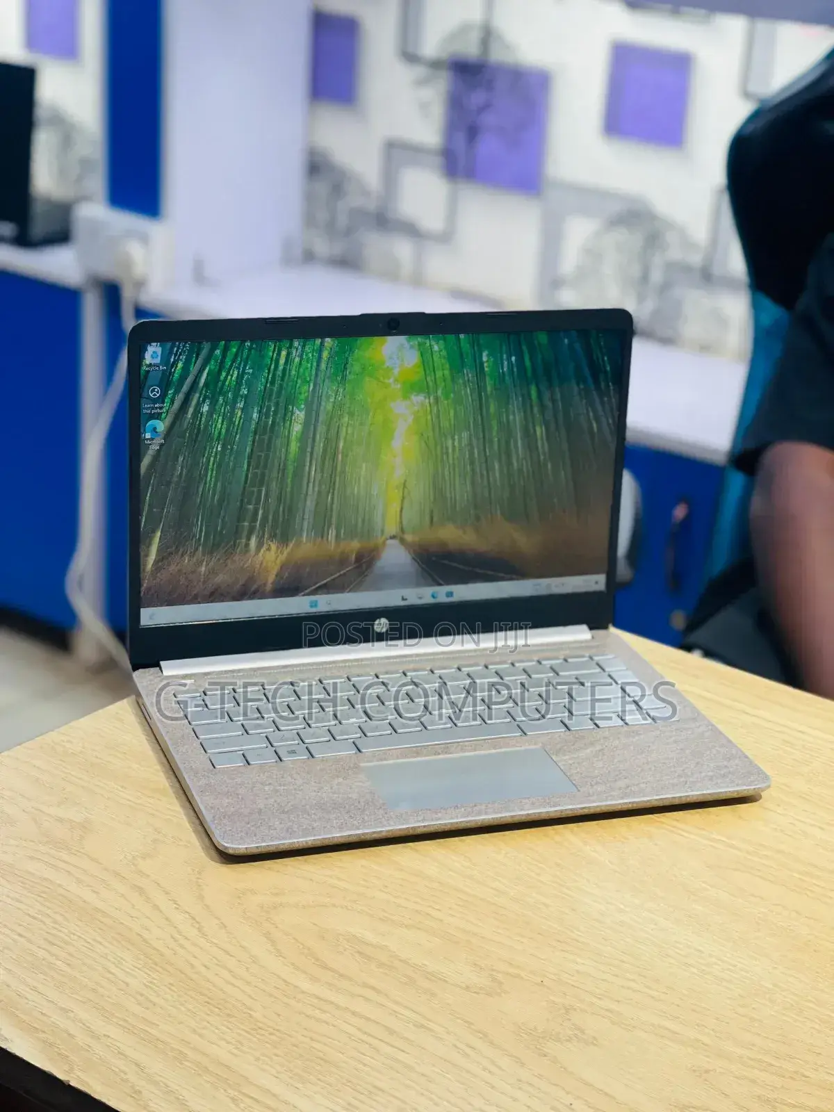 New Laptop HP Pavilion 14-Ce1000 8GB Intel Core I7 SSD 256GB