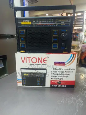 Vitone T-921 Junior 3 Band Portable Radio.