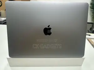 New Laptop Apple MacBook Pro 2022 M2 8GB Intel Core M2 SSD 256GB