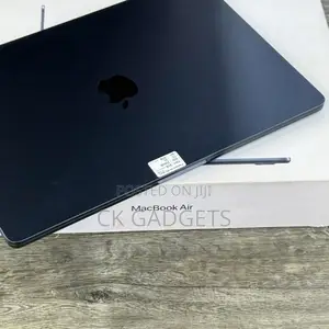 New Laptop Apple MacBook Air 2023 M2 8GB Intel Core M2 SSD 256GB