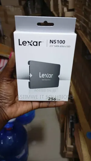 Lexar Ns100 256gb 2.5" Sata 6gb/S SSD (Solid State Drive).
