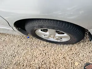 Toyota Noah 2002 Silver