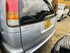 Toyota Noah 2002 Silver