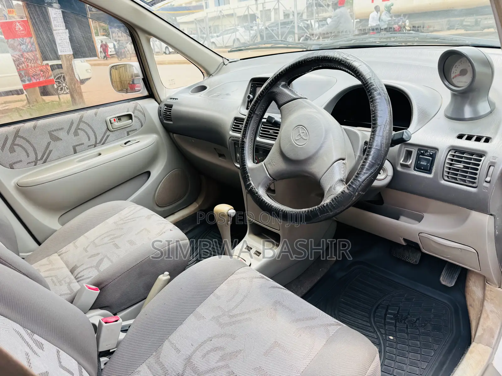 Toyota Corolla Spacio 2000 White