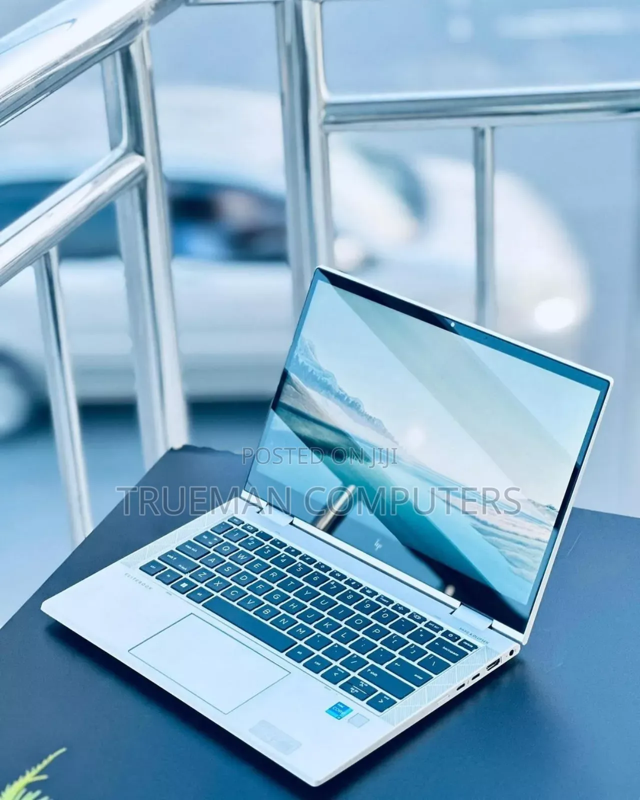 New Laptop HP EliteBook 830 G8 8GB Intel Core i7 SSD 256GB