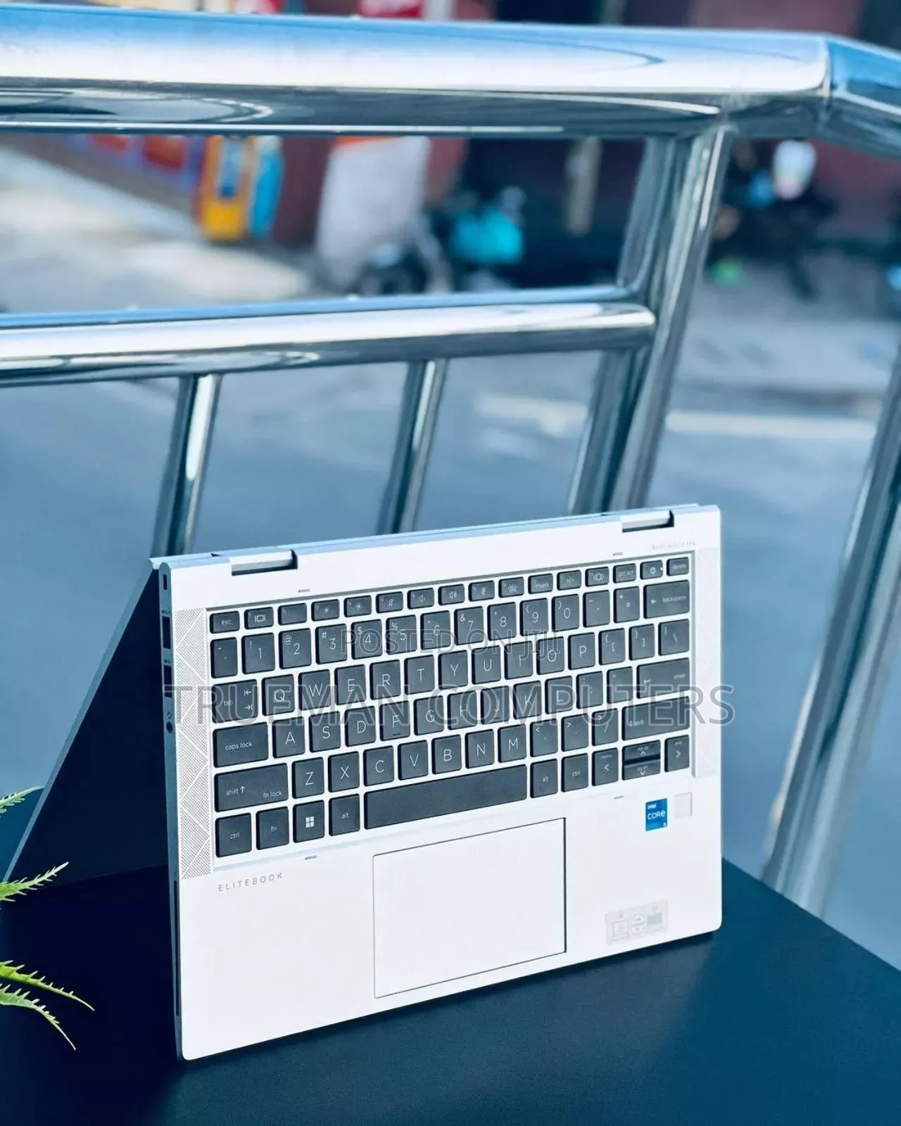 New Laptop HP EliteBook 830 G8 8GB Intel Core i7 SSD 256GB