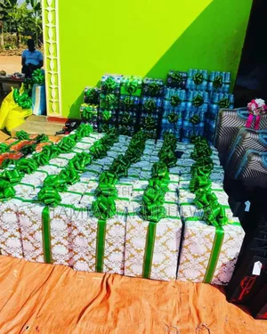 Gift Wrapping Green Theme
