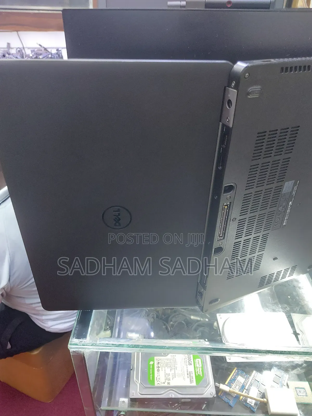 Laptop Dell Latitude E5570 4GB Intel Core I5 HDD 500GB
