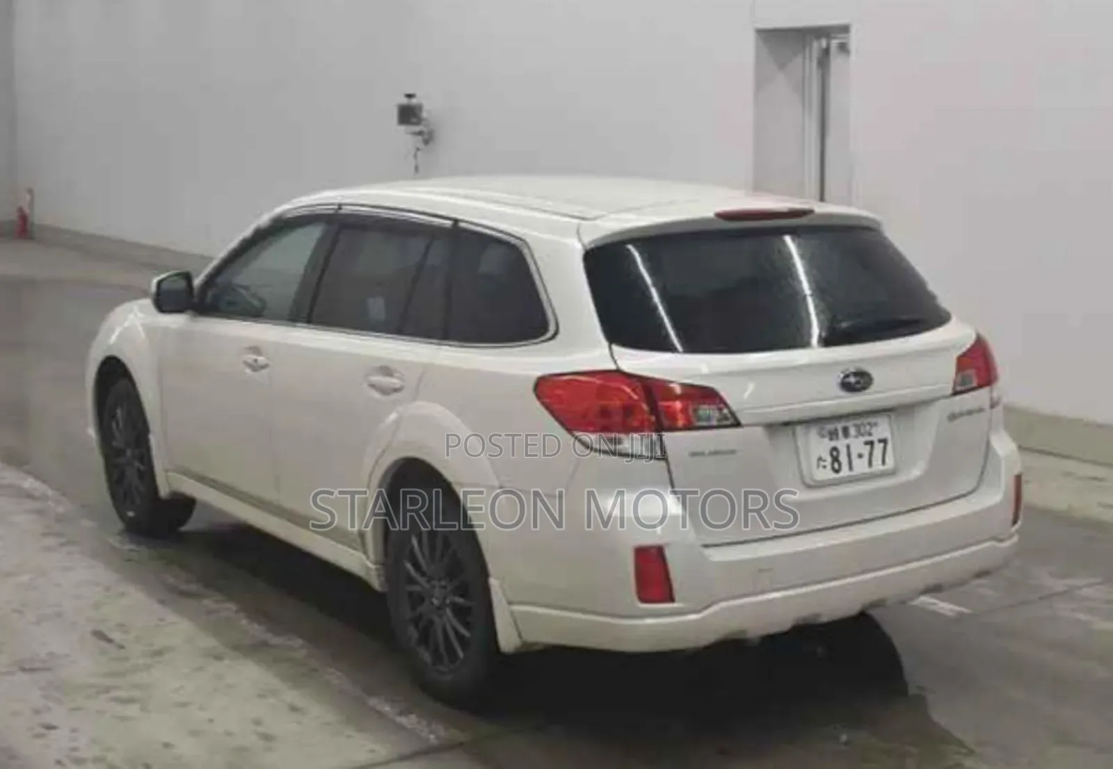 Subaru Outback 2.5i Premium 2011 White