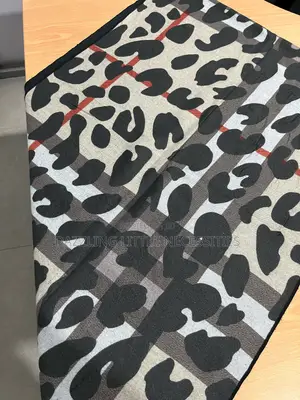 Dello Two-Sided Cozy Scarf