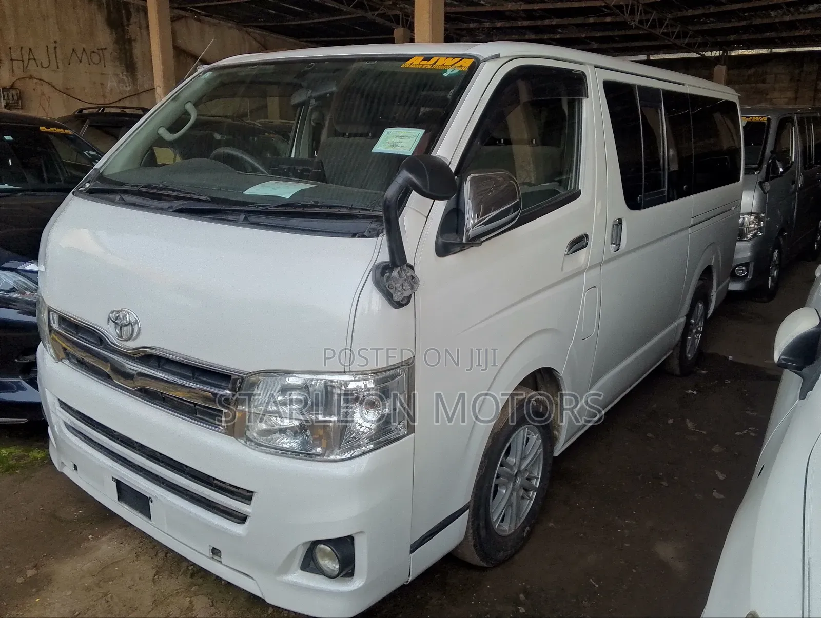 Toyota Regius 2013 White