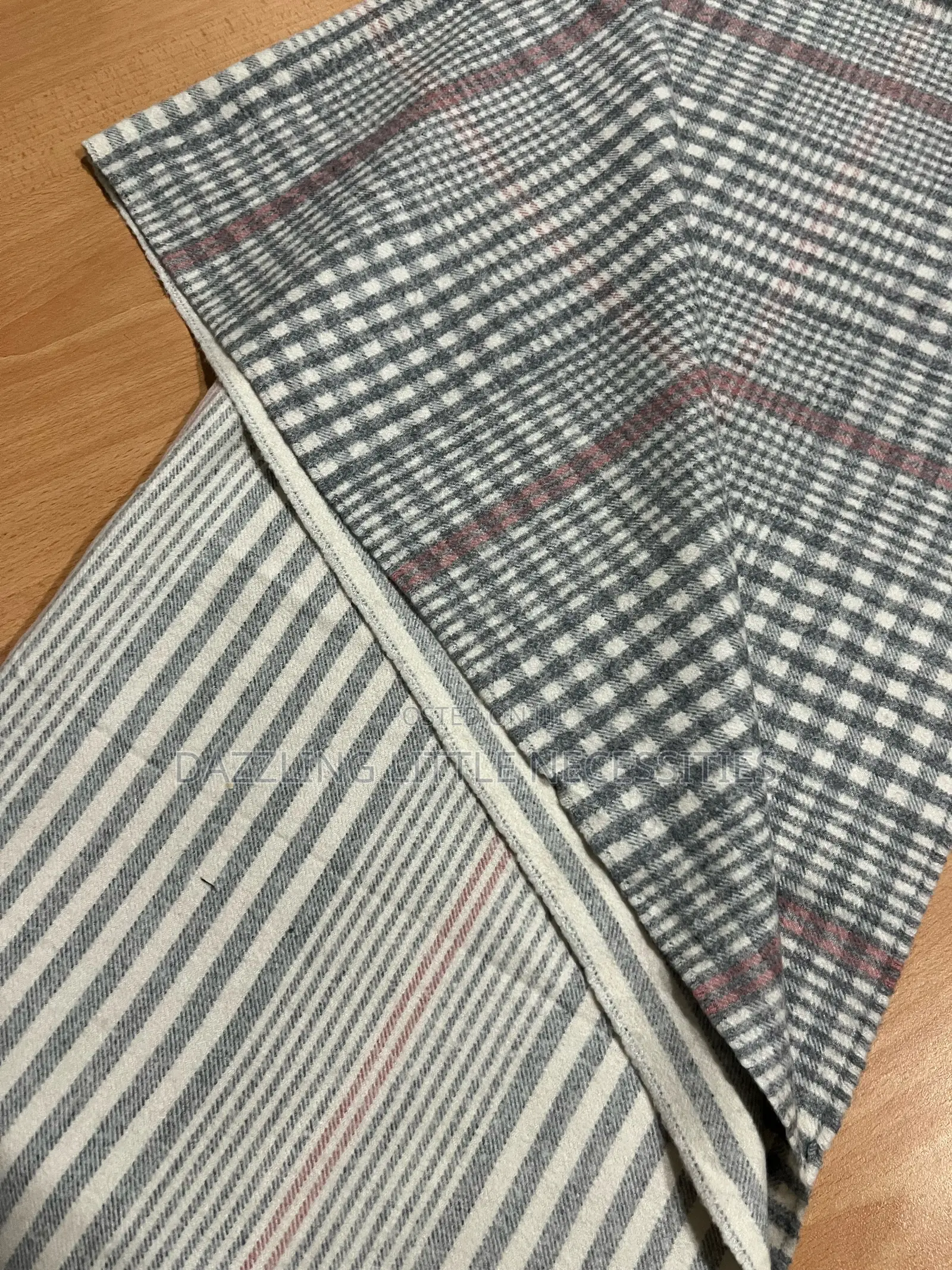 Cozy Unisex Scarf - Patterned