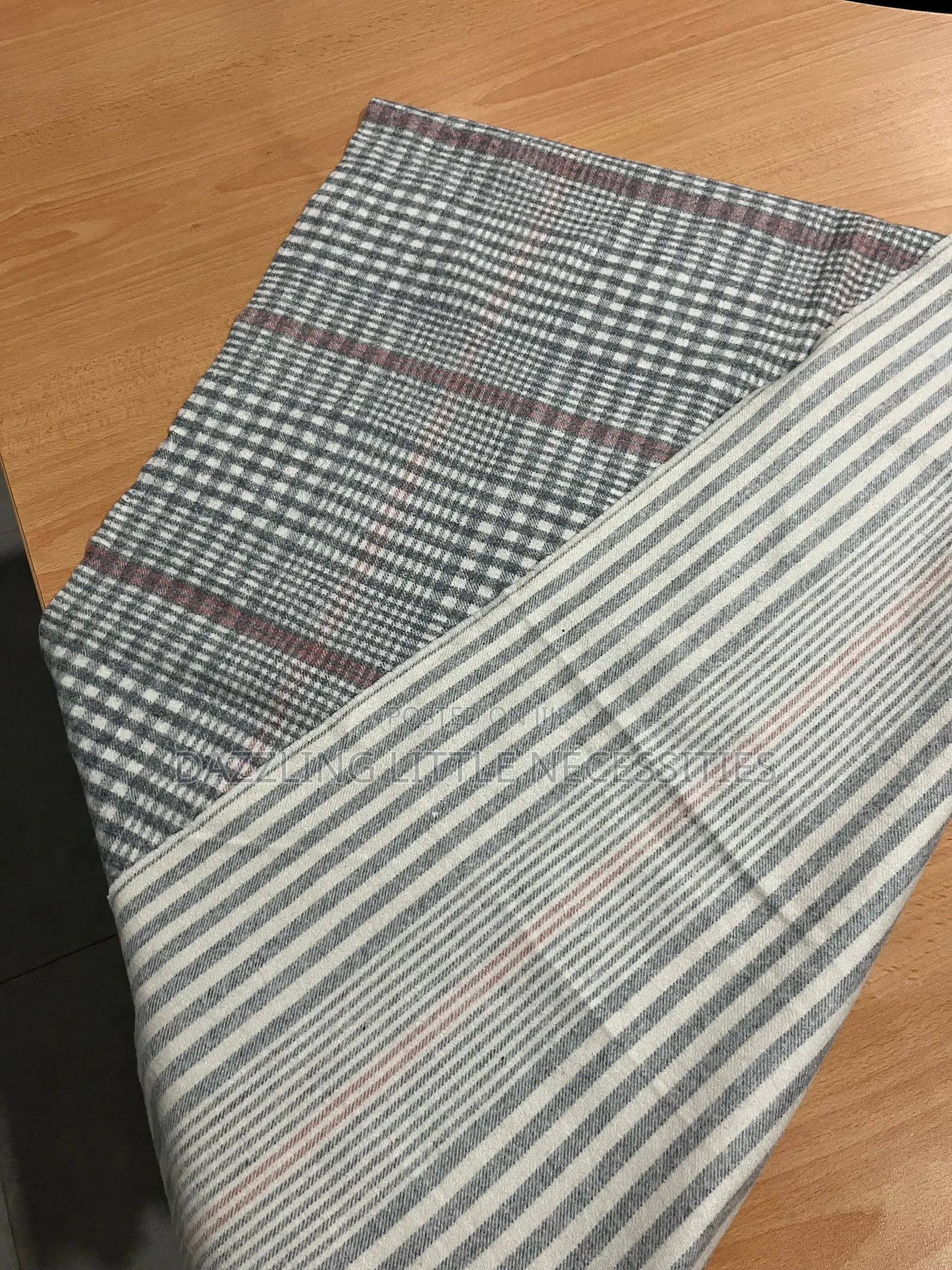 Cozy Unisex Scarf - Patterned