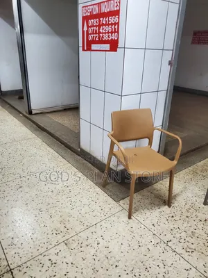 Watted Brown Plastic Chairs Plastic Chairs