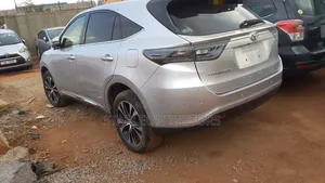 Toyota Harrier 2.0 2017 Silver