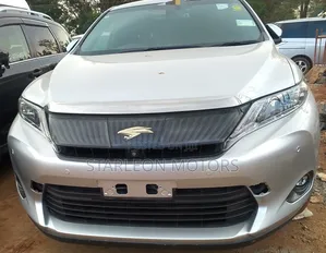 Toyota Harrier 2.0 2017 Silver
