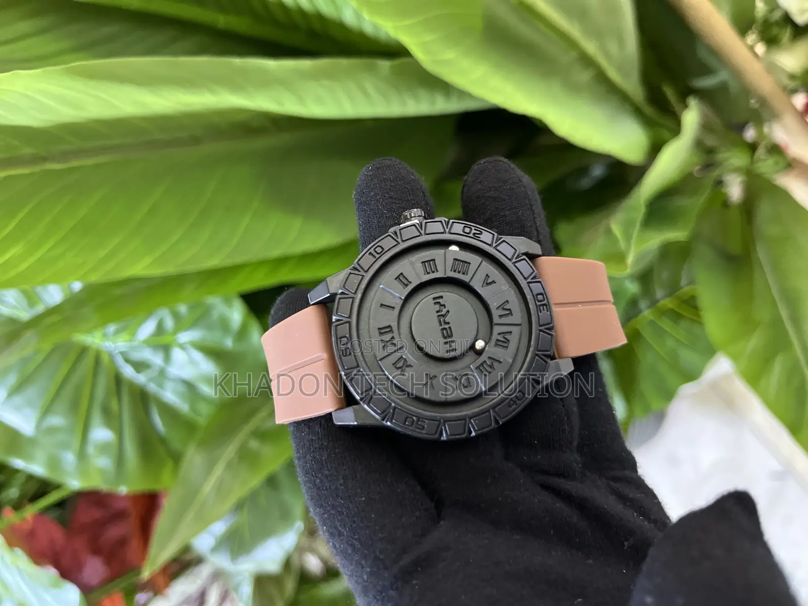 Maginetic Rubber Wrist Wear for Gents